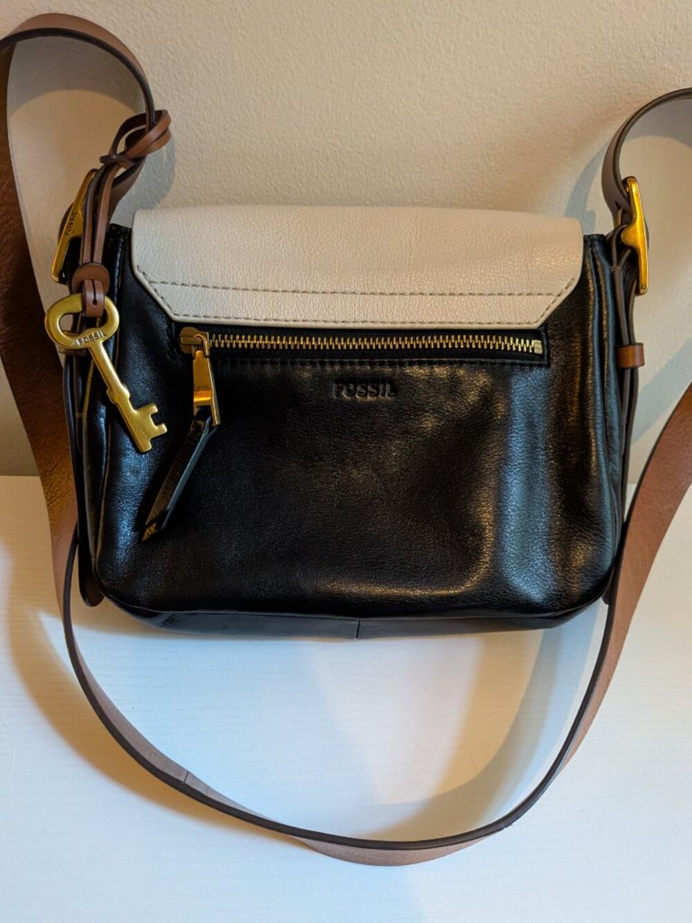 Fossil Leather Haper Crossbody bag - Picture 9 of 12
